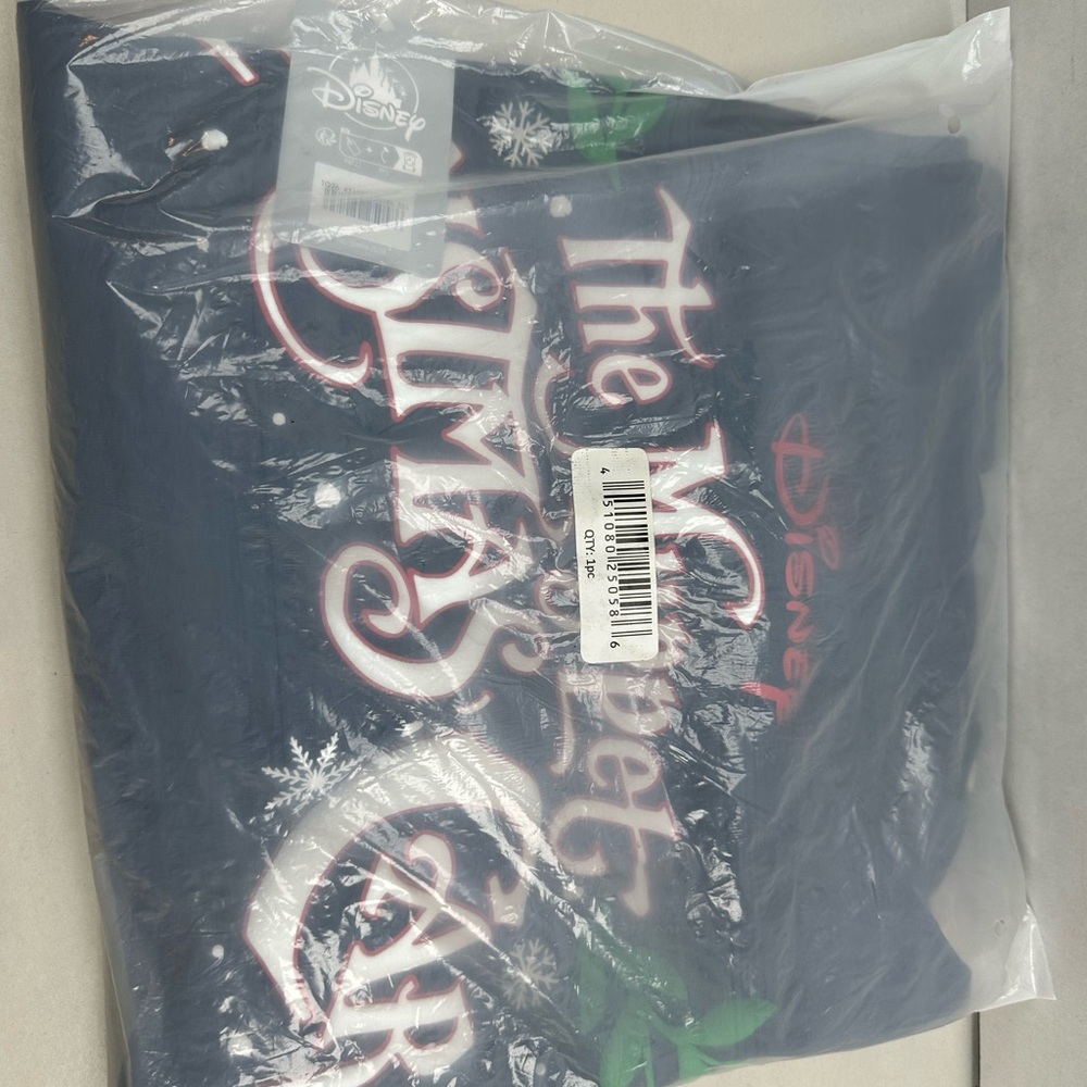 The Muppet Christmas Carol Spirit Jersey for Adults - Picture 11 of 11